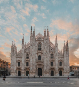 milan duomo square private driver transfer